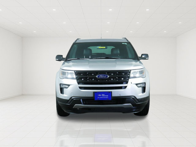 Certified 2018 Ford Explorer XLT w/ Equipment Group 202A AWD/4WD image 3