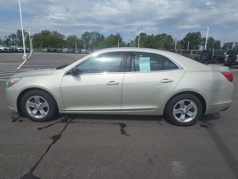 Used 2015 Chevrolet Malibu LS FWD image 10