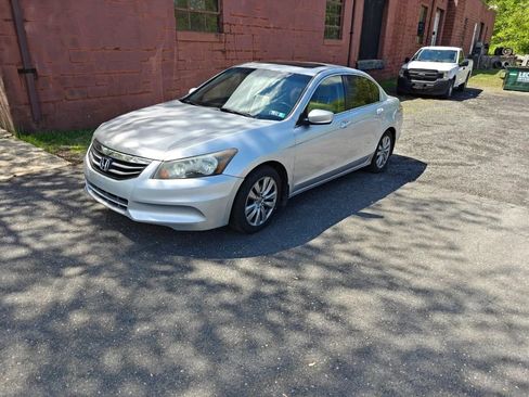 Used 2015 Honda Accord EX image 1