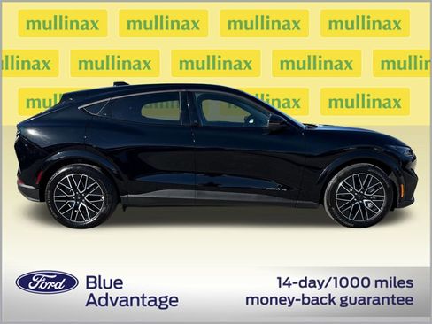 Certified 2025 Ford Mustang Mach-E Premium image 2