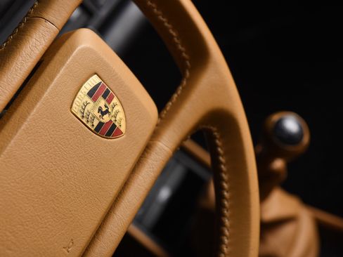 Used 1988 Porsche 911 Carrera RWD image 23