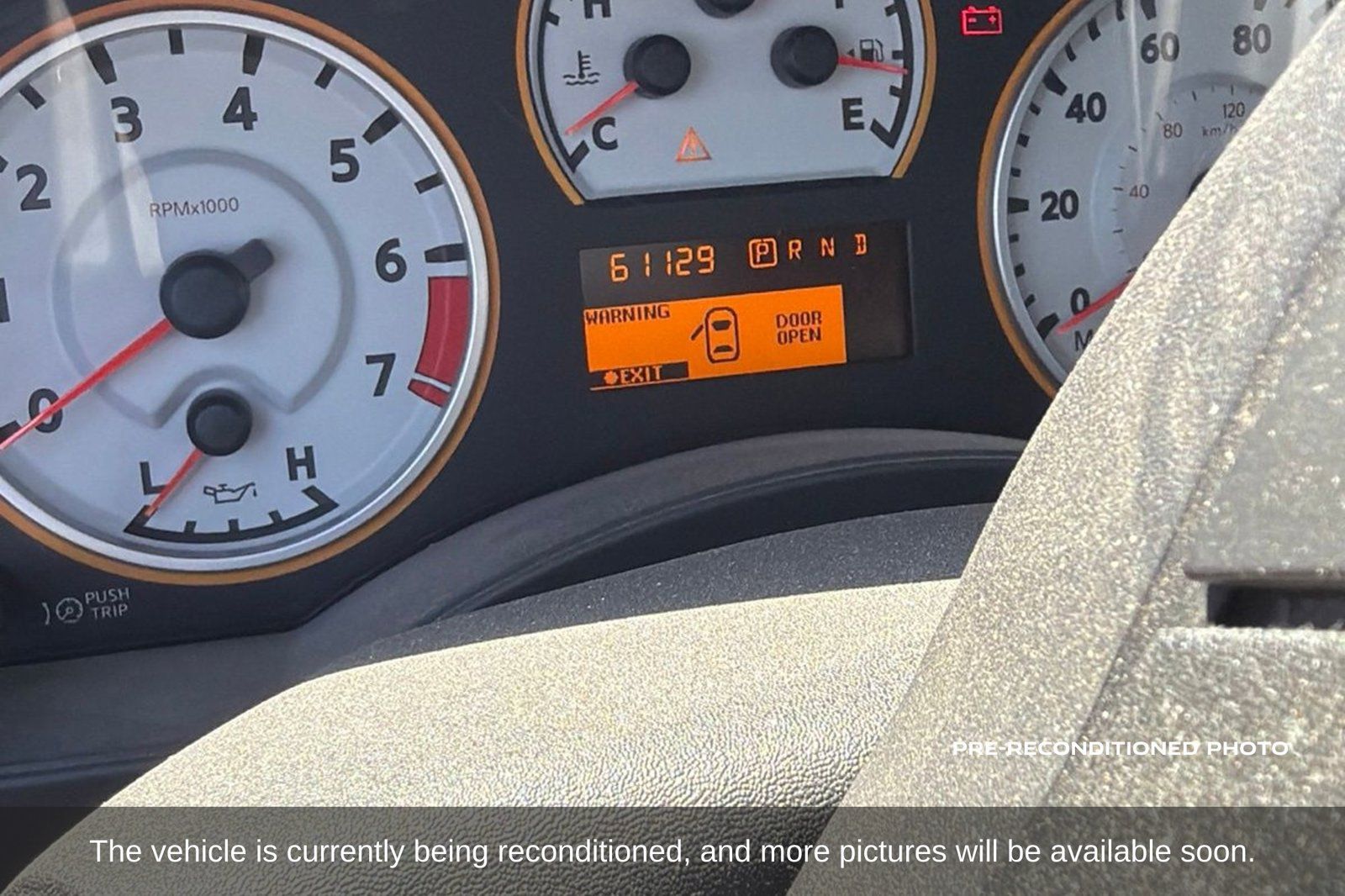 Used 2012 Nissan Titan SV w/ Sport Appearance Pkg RWD image 4