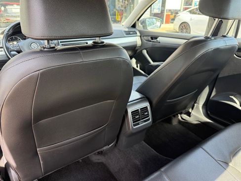 Used 2013 Volkswagen Passat TDI SE image 37