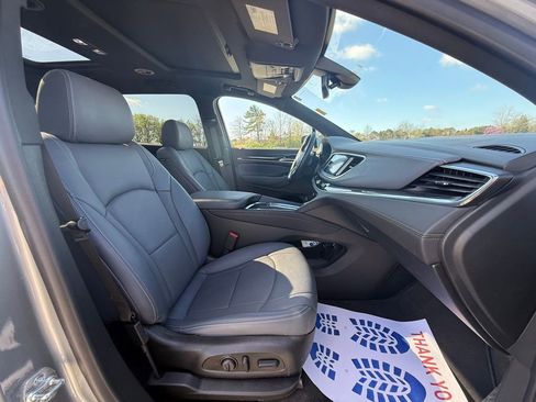 Used 2024 Buick Enclave Essence w/ Experience Buick Package image 33