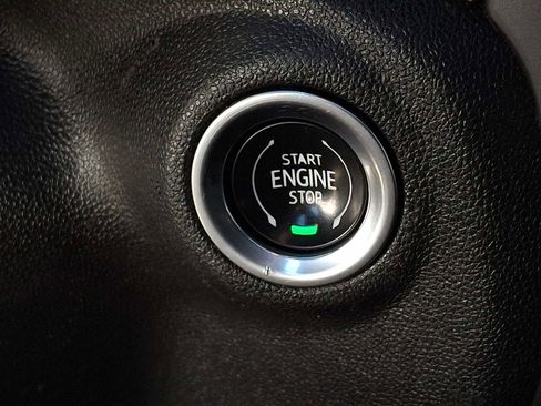 Used 2022 Chevrolet Silverado 1500 High Country w/ Technology Package image 23