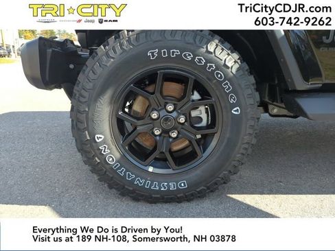 New 2025 Jeep Gladiator Sport image 26