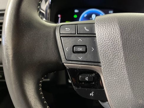Used 2025 Toyota Camry SE FWD image 26