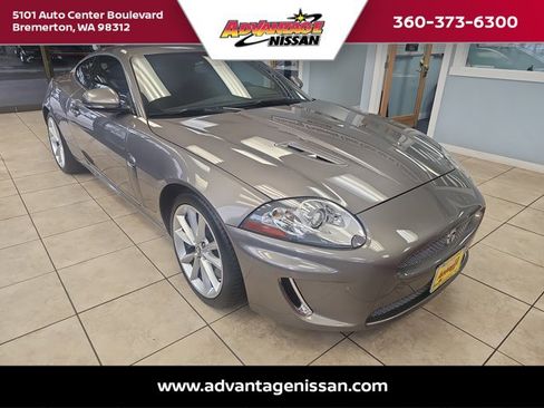 Used 2010 Jaguar XKR R RWD image 7