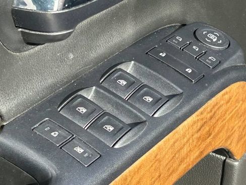 Used 2017 Chevrolet Silverado 1500 LTZ w/ LTZ Plus Package AWD/4WD image 26