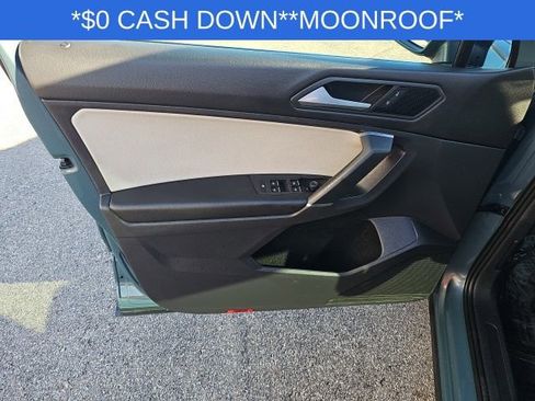Used 2020 Volkswagen Tiguan SE w/ Panoramic Sunroof Package image 29