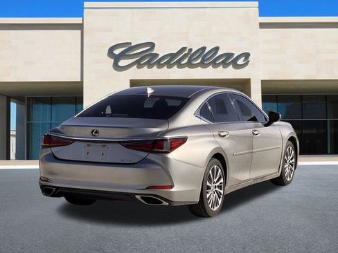 Used 2019 Lexus ES 350 image 3