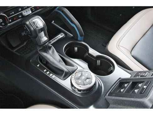 Used 2024 Ford Bronco Wildtrak AWD/4WD image 15