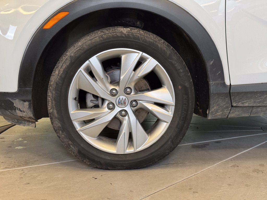 Used 2024 Buick Encore GX Preferred w/ Comfort Package FWD image 24