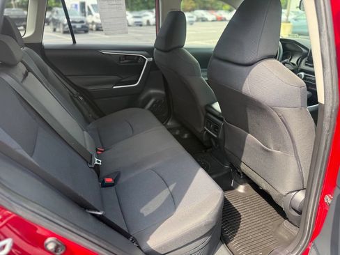 Used 2022 Toyota RAV4 LE AWD/4WD image 20