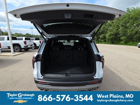 New 2026 Chevrolet Traverse LT FWD image 32