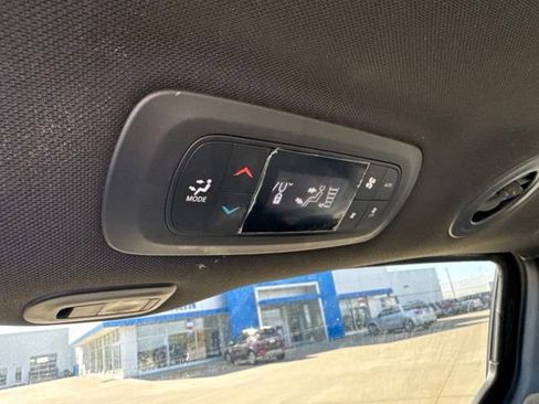 Used 2020 Chrysler Pacifica Touring-L Plus w/ S Appearance Package FWD image 26