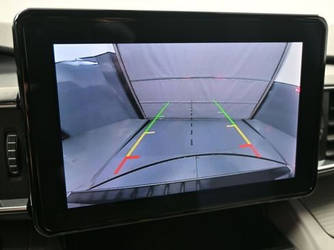 Used 2023 Ford Explorer XLT w/ Equipment Group 202A AWD/4WD image 20