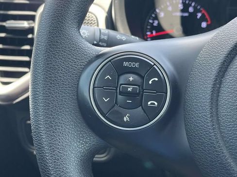 Used 2022 Kia Soul LX w/ Technology Package FWD image 25