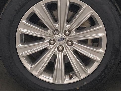 Used 2020 Ford Explorer Limited RWD image 31
