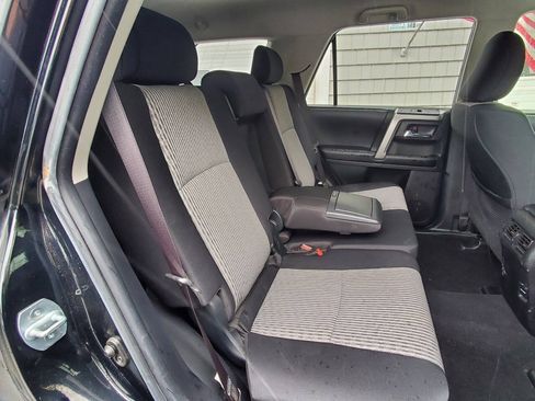 Used 2016 Toyota 4Runner SR5 AWD/4WD image 13