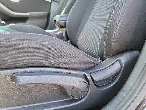 Used 2016 Hyundai Elantra GT image 12