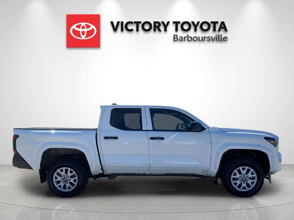 Used 2024 Toyota Tacoma SR RWD image 6