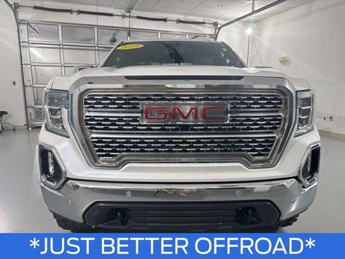 Used 2019 GMC Sierra 1500 SLT w/ SLT Premium Plus Package AWD/4WD image 3