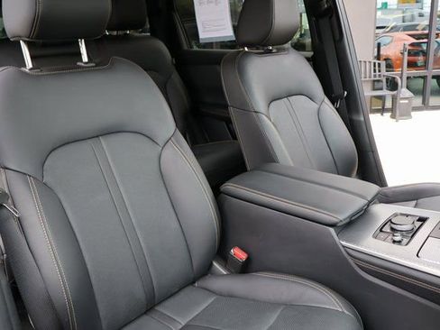 Used 2025 MAZDA CX-70 Plug-In Hybrid w/ Premium Pkg image 15