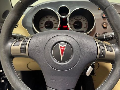 Used 2006 Pontiac Solstice Convertible w/ Premium Package RWD image 15