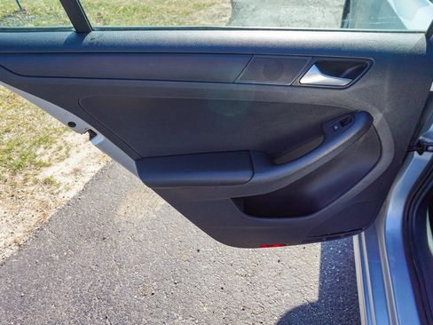 Used 2015 Volkswagen Jetta S FWD image 49