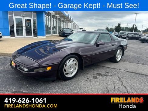 Used 1994 Chevrolet Corvette Coupe RWD image 2