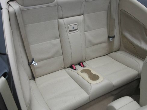 Used 2011 Volkswagen Eos Komfort FWD image 19