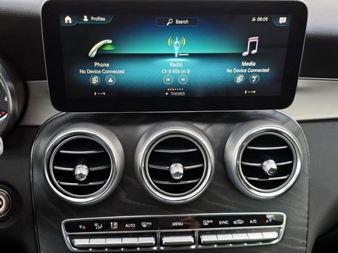 Used 2022 Mercedes-Benz GLC 300 w/ Premium Package Lite image 16