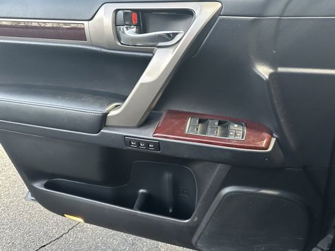 Used 2018 Lexus GX 460 460 image 17