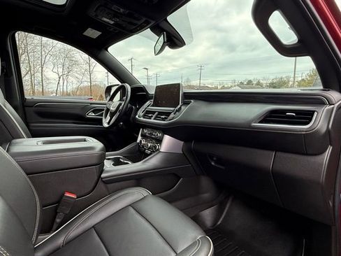 Used 2022 GMC Yukon SLT w/ SLT Luxury Package image 18