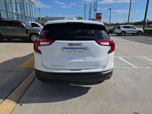 Used 2023 GMC Terrain SLE w/ Driver Convenience Package AWD/4WD image 5