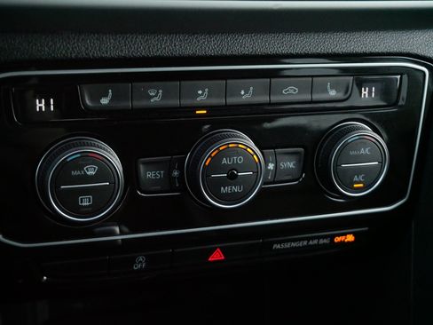 Certified 2022 Volkswagen Atlas SEL image 23