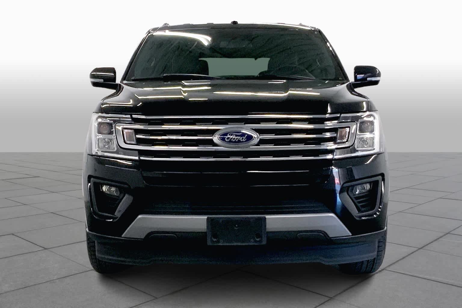 Used 2019 Ford Expedition XLT w/ Equipment Group 201A RWD image 3
