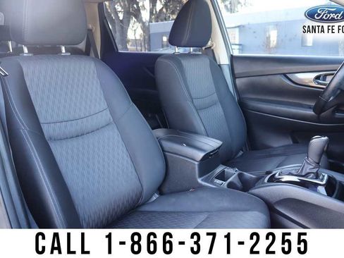 Used 2017 Nissan Rogue SV image 24
