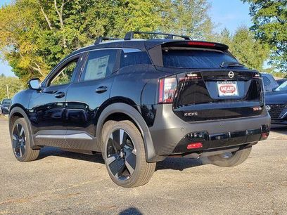 New 2026 Nissan Kicks SR w/ Cold Weather Package