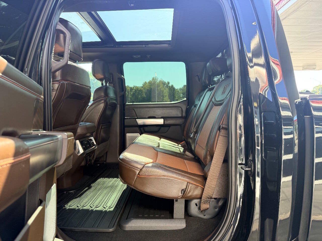 Used 2024 Ford F350 King Ranch w/ FX4 Off-Road Package AWD/4WD image 35