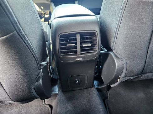 Used 2023 Ford Escape Active AWD/4WD image 31