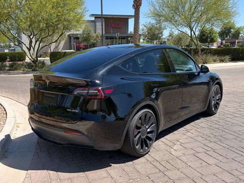 Used 2023 Tesla Model Y Performance AWD/4WD image 3