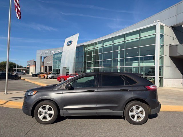 Used 2020 Ford Edge SE FWD image 2