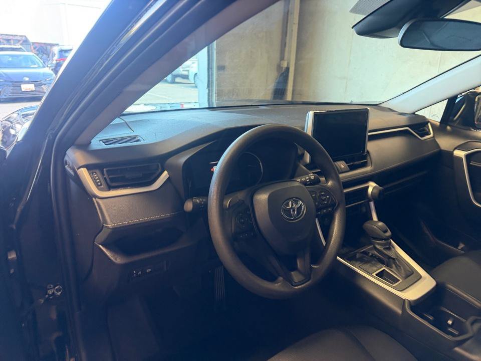 Certified 2025 Toyota RAV4 LE AWD/4WD image 34