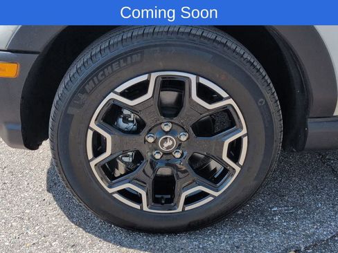 Used 2025 Ford Bronco Sport Outer Banks w/ Outer Banks Tech Package+ AWD/4WD image 13