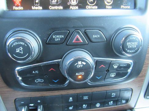 Used 2014 RAM 2500 Laramie image 36