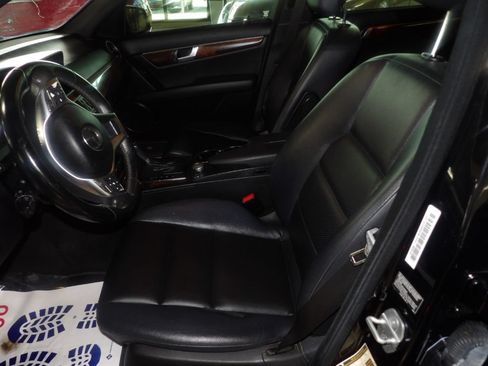 Used 2012 Mercedes-Benz C 250 Sedan image 8
