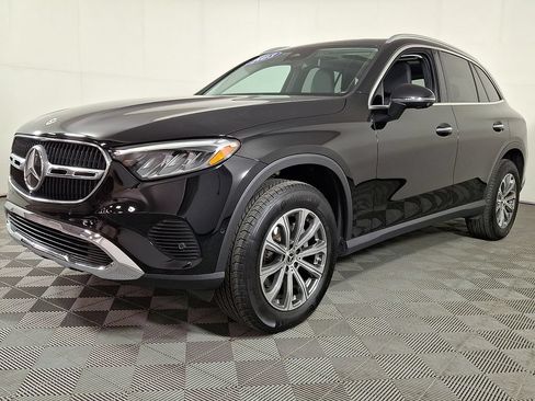 Used 2023 Mercedes-Benz GLC 300 4MATIC image 6