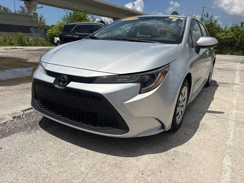 Used 2022 Toyota Corolla LE FWD image 7